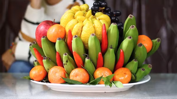 Cách chọn và bày mâm ngũ quả đẹp chưng bàn thờ ngày Tết