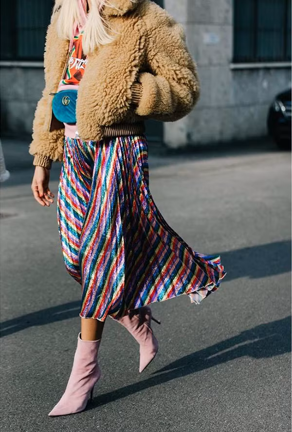 Đầu năm 2017, thương hiệu Gucci đã khiến phái đẹp thế giới điêu đứng khi tung ra các mẫu túi đeo hông, belt bag tôn nét cá tính.