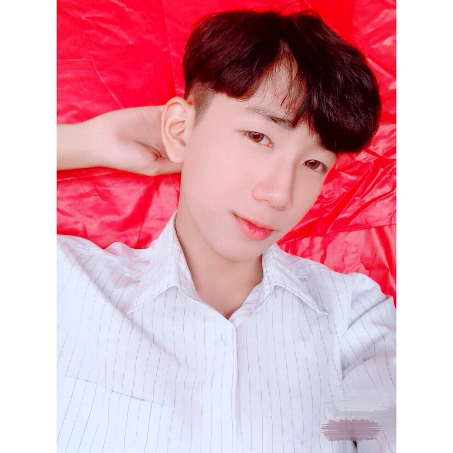 Nam sinh Long An sở hữu vẻ ngoài như tài tử Hàn ảnh 5 Nam sinh Long An sở hữu vẻ ngoài như tài tử Hàn ảnh 5