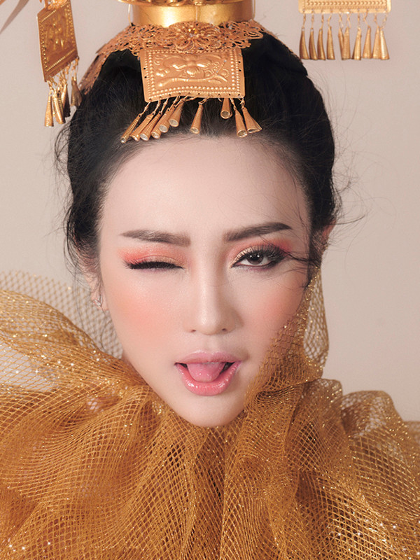 Bộ ảnh được thực hiện với sự hỗ trợ của Photo: Zim Lục Stylist: Thiều Ngọc Model: Như Lê Make up: Cao Tuấn đạt Hair: Vân Trần