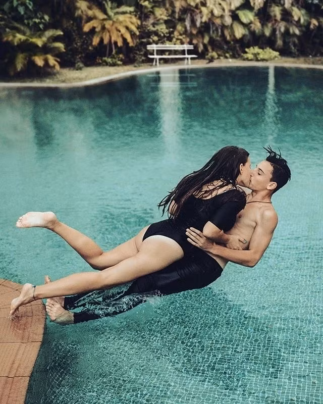 20 ý tưởng chụp ảnh cùng đám bạn thân câu like ầm ầm trên Facebook và instagram ảnh 9