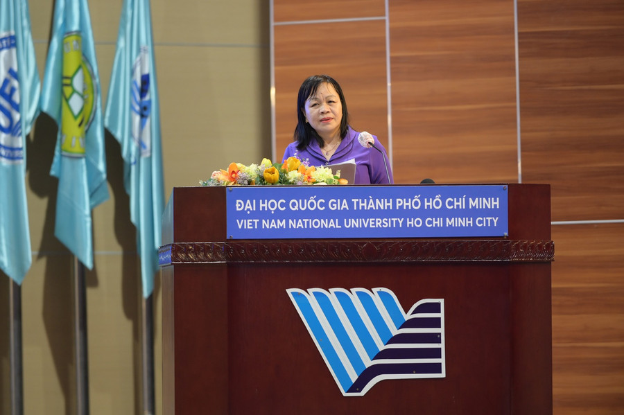 TS Nguyễn Thị Mai Hoa - Phó chủ nhiệm Ủy ban Văn hóa, Giáo dục của Quốc hội đặt ra nhiều vấn đề tại hội thảo. TS Nguyễn Thị Mai Hoa - Phó chủ nhiệm Ủy ban Văn hóa, Giáo dục của Quốc hội đặt ra nhiều vấn đề tại hội thảo.