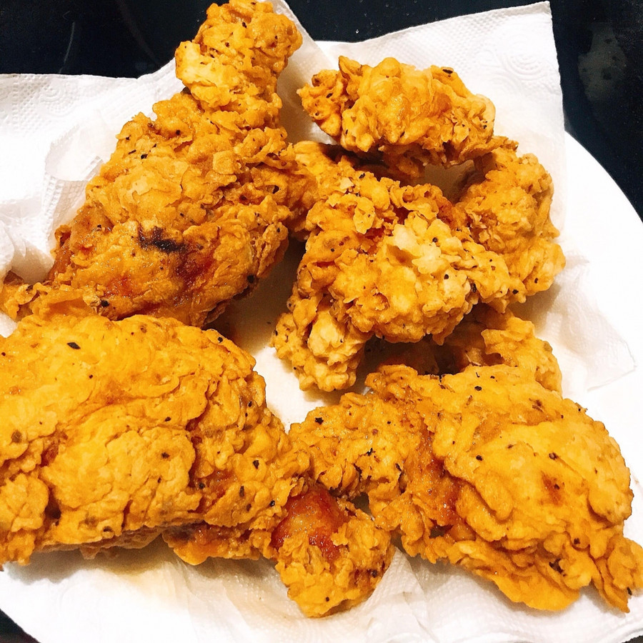 Chỉ cần cho thứ này, món gà rán KFC sẽ giòn, xốp, ngon như ngoài hàng