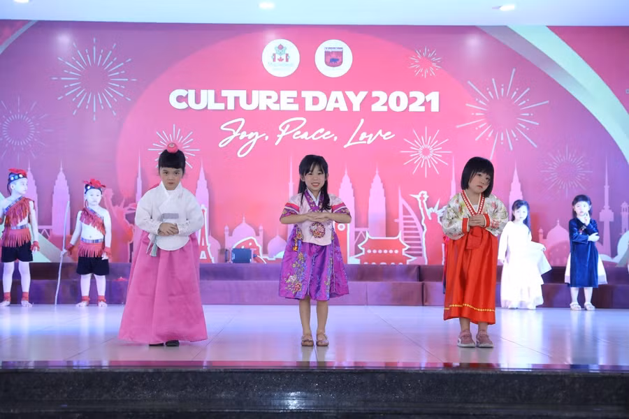 CULTURE DAY 2021: Sự kiện văn hóa đa sắc màu của SUNSHINE MAPLE BEAR ảnh 1