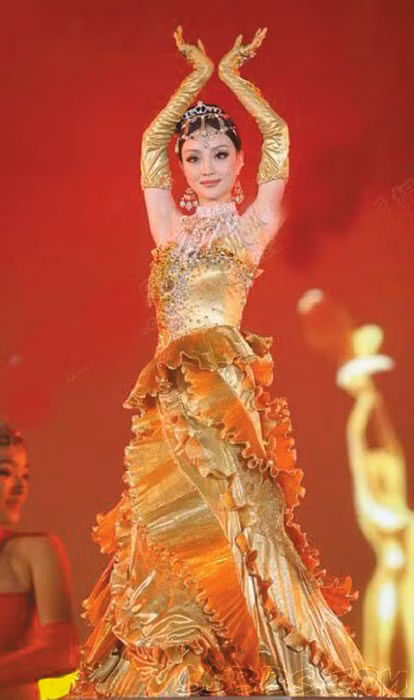 Những nữ thần Kim Ưng xinh đẹp của làng giải trí Hoa ngữ ảnh 1