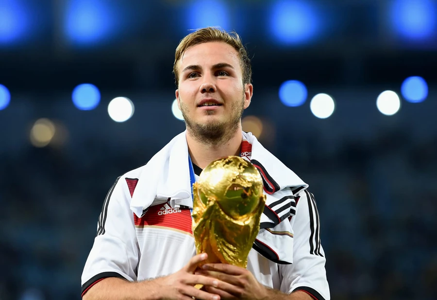 Gotze trở thành người hùng của đội tuyển Đức ở VCK World Cup 2014.