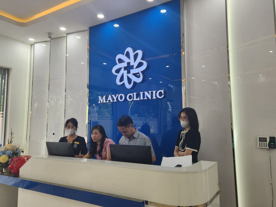 Cơ quan chức năng kiểm tra bất ngờ cơ sở sau khi có phản ánh của báo chí. (Ảnh: BM) Cơ quan chức năng kiểm tra bất ngờ cơ sở sau khi có phản ánh của báo chí. (Ảnh: BM)