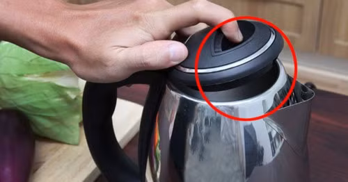 5 sai lầm tai hại CHẾT NGƯỜI khi dùng ấm siêu tốc vừa khiến tiền điện tăng vọt vừa nguy hiểm tính mạng