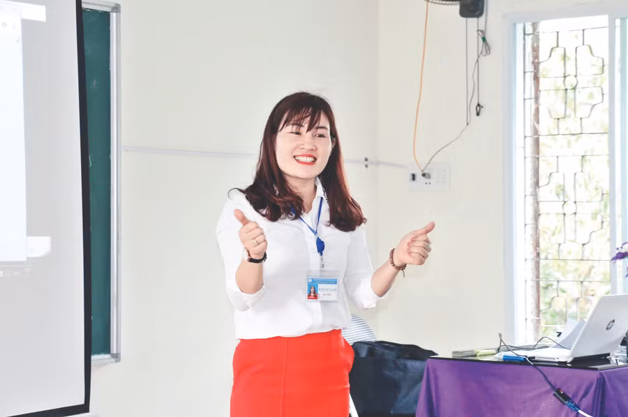 Cô Nguyễn Thị Tố Quyên - thủ khoa Hội thi GV dạy giỏi tỉnh Nghệ An bậc tiểu học 2018 - 2019. Ảnh: Hồ Lài