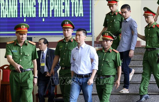 Những hình ảnh đầu tiên vụ xét xử sơ thẩm vụ án đánh bạc nghìn tỷ tại Phú Thọ nhung hinh anh dau tien vu xet xu so tham vu an danh bac nghin ty tai phu tho