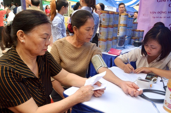 Kiểm tra sức khỏe thường xuyên để phòng, chống bệnh đái tháo đường-Ảnh: Thiện Tâm