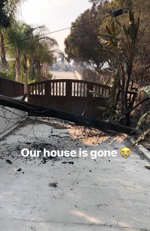 Loạt biệt thự triệu đô xa hoa của sao Hollywood hóa đống tro tàn sau vụ cháy ở bang California - Ảnh 3