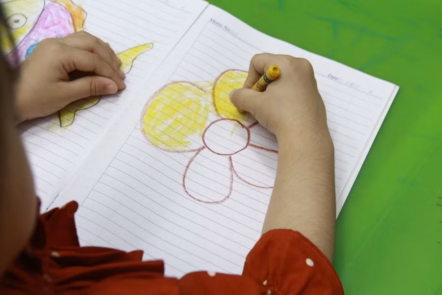 Từ những đứa trẻ chậm phát triển, giờ đây các em có thể làm chủ được hành vi, tô điểm thêm sắc màu cuộc sống.