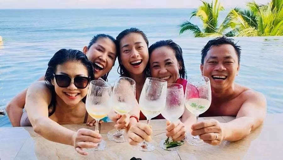 Sao Việt, Tin sao Việt, Tin tức sao Việt, Quyền Linh,Angela Phương Trinh, Trần Tiểu Vy, Thúy Ngân, Kỳ Duyên, Minh Tú