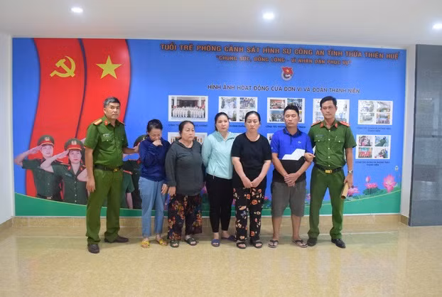  Các đối tượng bị bắt giữ tại cơ quan điều tra 