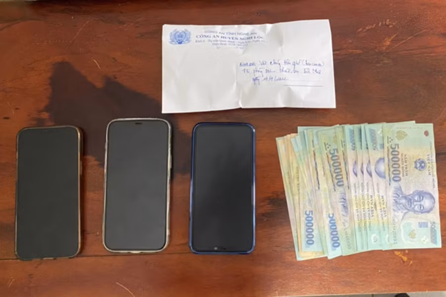 Số tang vật cơ quan điều tra thu giữ trong vụ án.