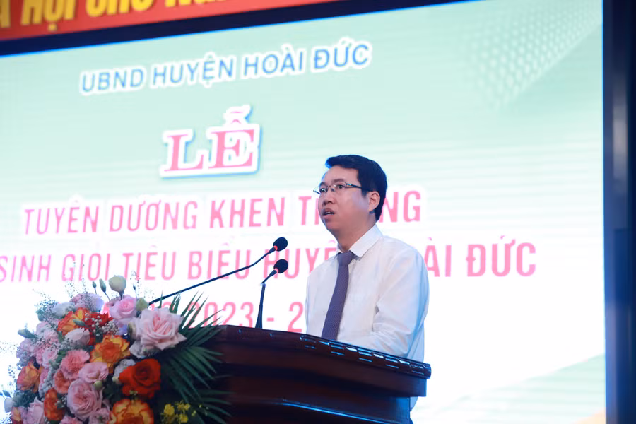 Ông Nguyễn Hoàng Trường - Chủ tịch UBND huyện Hoài Đức phát biểu tại buổi lễ.