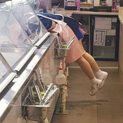 Nỗi khổ của người chân ngắn.