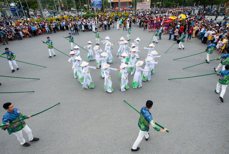Festival Huế 2024 cới chủ đề “Di sản văn hóa với hội nhập và phát triển”. Festival Huế 2024 cới chủ đề “Di sản văn hóa với hội nhập và phát triển”.