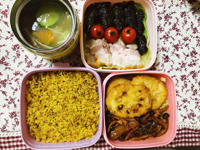 Tròn mắt thán phục người vợ "quốc dân": Mỗi ngày chồng đi làm là một hộp cơm vừa ngon vừa đẹp, đủ 26 bữa/tháng - Ảnh 6.