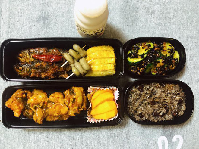 Tròn mắt thán phục người vợ "quốc dân": Mỗi ngày chồng đi làm là một hộp cơm vừa ngon vừa đẹp, đủ 26 bữa/tháng - Ảnh 6.