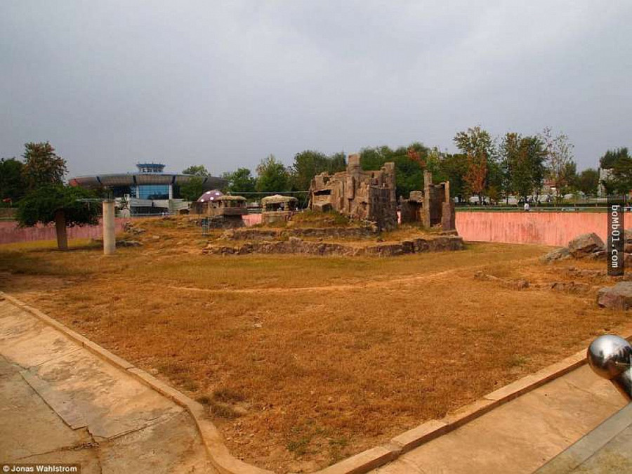 Vườn thú kỳ lạ ở Triều Tiên: Đười ươi biết hút thuốc, bên trong rất khác thường - Hình 19