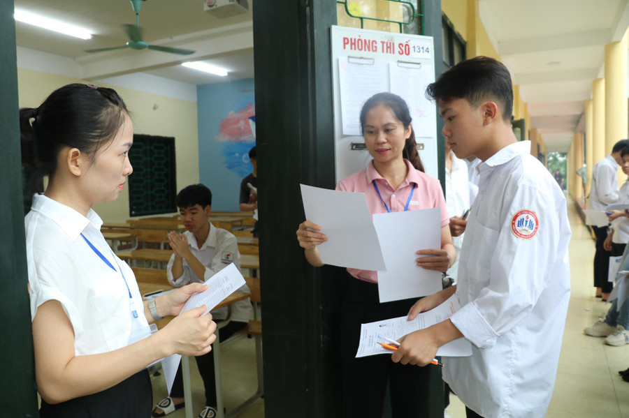 Điểm thi trường THPT Gang Thép, TP Thái Nguyên. Điểm thi trường THPT Gang Thép, TP Thái Nguyên.