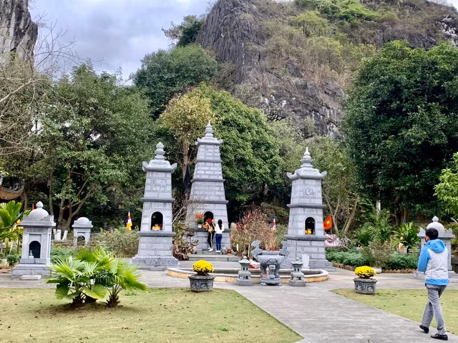 Với giá trị lịch sử và văn hóa, danh lam thắng cảnh, chùa Hang đã được Nhà nước công nhận là Di tích Lịch sử - Văn hóa, Danh lam thắng cảnh cấp Quốc gia.