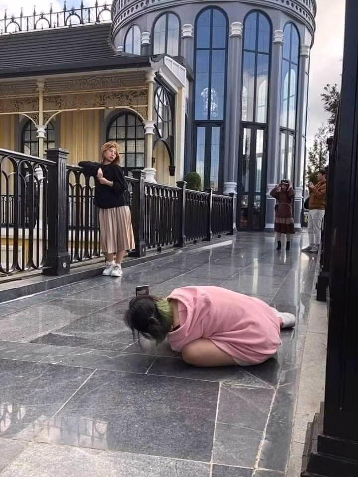 Mình chụp bạn có tâm, bạn chụp mình "hết hồn" ảnh 1