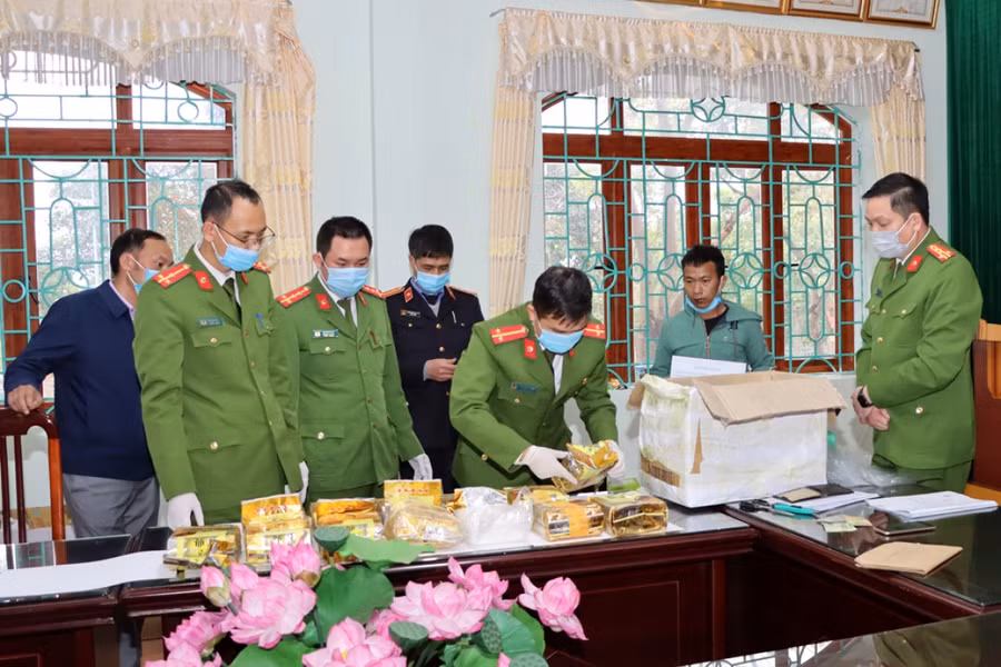 Công an tỉnh Lai Châu kiểm kê tang vật thu giữ