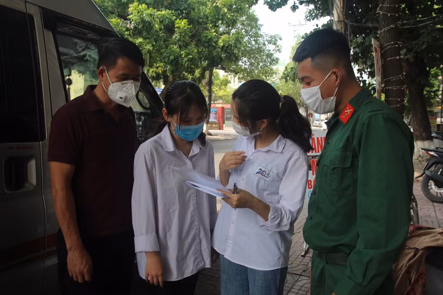 Thí sinh Bắc Ninh tự tin đạt điểm khá các môn Toán, Ngữ văn...