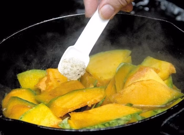 Bạn có tin mình cũng mắc sai lầm khi dùng gia vị nấu ăn hằng ngày không? 