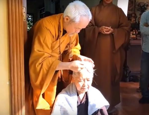 nguyen dzoan cam van: tuoi tho ngheo kho, ca doi vi con, cuoi cung chon xuat gia tim an lac - 10
