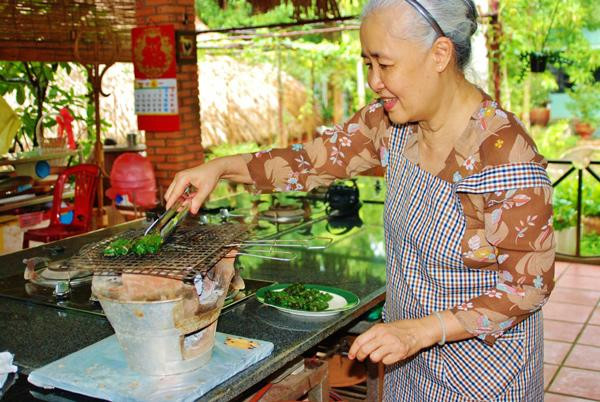 nguyen dzoan cam van: tuoi tho ngheo kho, ca doi vi con, cuoi cung chon xuat gia tim an lac - 7