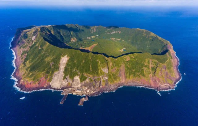 Đảo Aogashima ở Nhật Bản