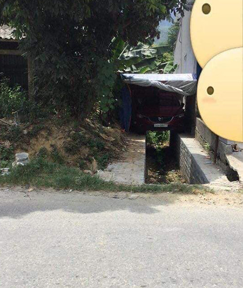 Nhà đỗ xe có 1-0-2