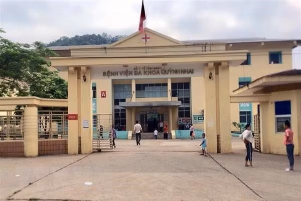 Bệnh viên Đa khoa huyện Quỳnh Nhai (Sơn La) - nơi xảy ra vụ việc. (Ảnh: Diệp Anh/TTXVN).