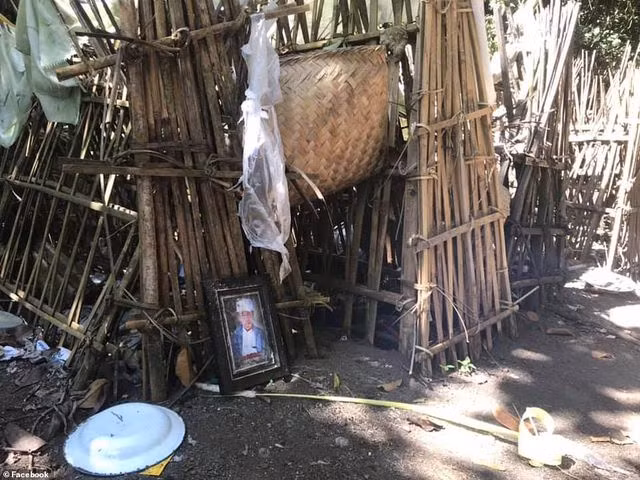 Ngôi làng kinh dị: Nhốt xác chết cạnh gốc cây thiêng và ngôi đền cổ - 1