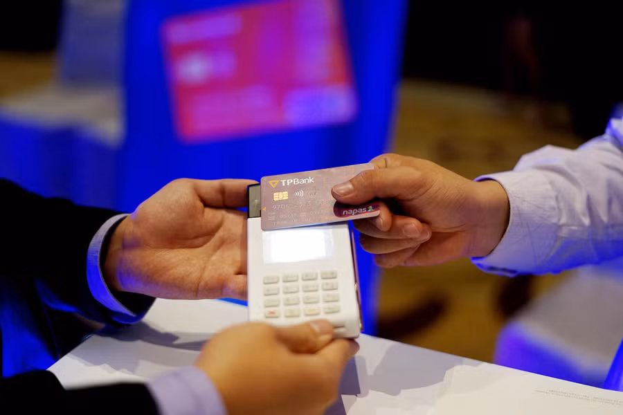 Hệ thống thẻ chip sẽ hỗ trợ rất nhiều cho nhu cầu tiêu dùng của khách hàng