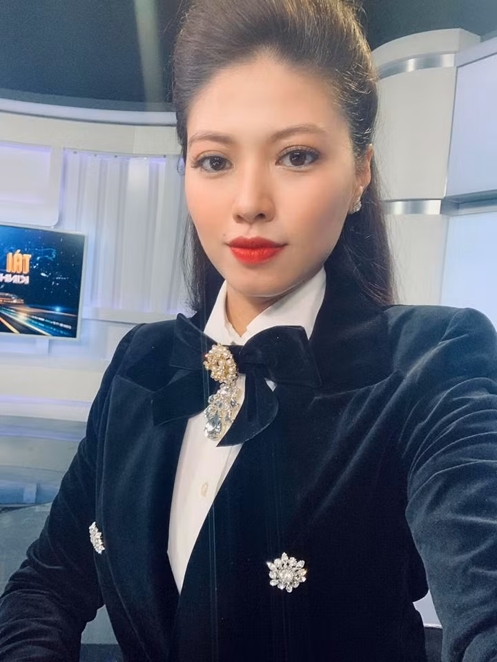 Đôi bạn thân nức tiếng khắp VTV, cô nào cũng xinh đẹp, giàu có và thần thái ảnh 13