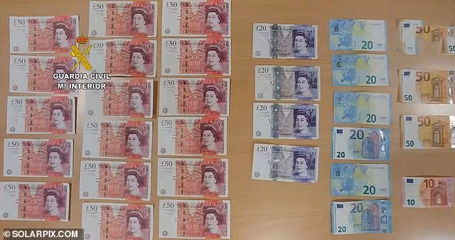 Dùng tiền giả mua chai nước, cả nhà 5 người bị bắt