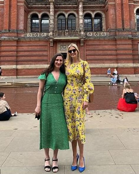 Lấn át công nương Kate, gu thời trang tinh tế của ái nữ nhà Trump được khen hết lời ảnh 2 Lấn át công nương Kate, gu thời trang tinh tế của ái nữ nhà Trump được khen hết lời ảnh 2