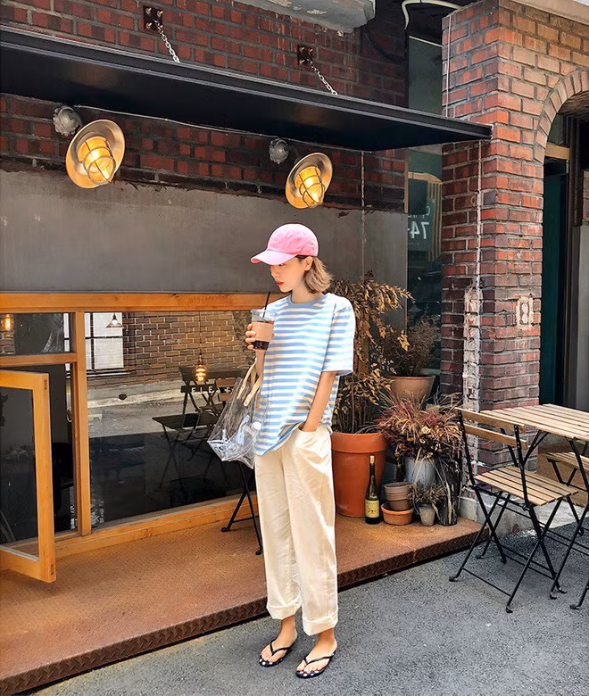 2 kiểu áo phông đơn giản mặc lên dễ đẹp để các nàng luôn trẻ trung, năng động ảnh 3 2 kiểu áo phông đơn giản mặc lên dễ đẹp để các nàng luôn trẻ trung, năng động ảnh 3