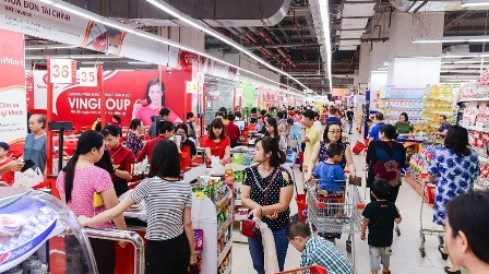 Siêu thị VinMart đông đúc trong những ngày giáp Tết