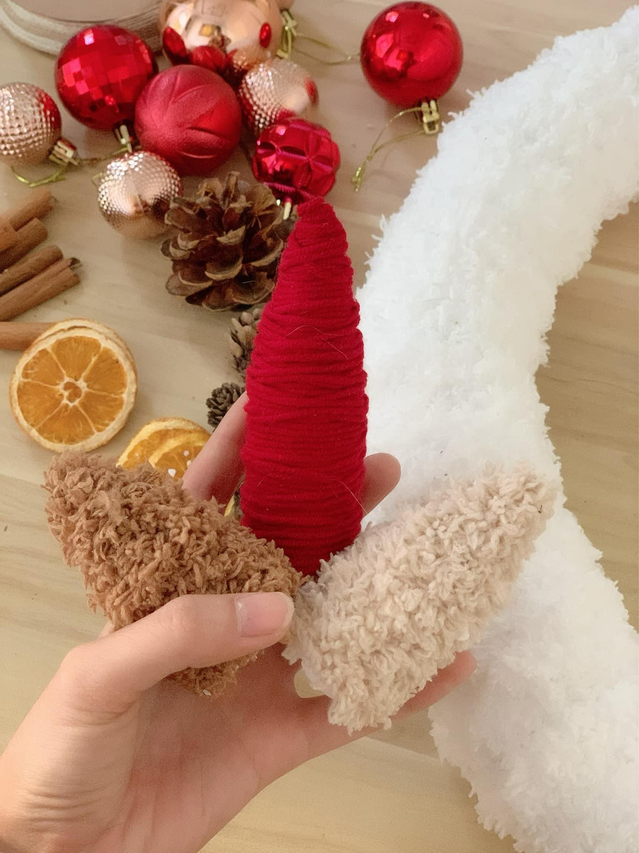 Cách làm vòng nguyệt quế Giáng sinh đơn giản, xinh xắn