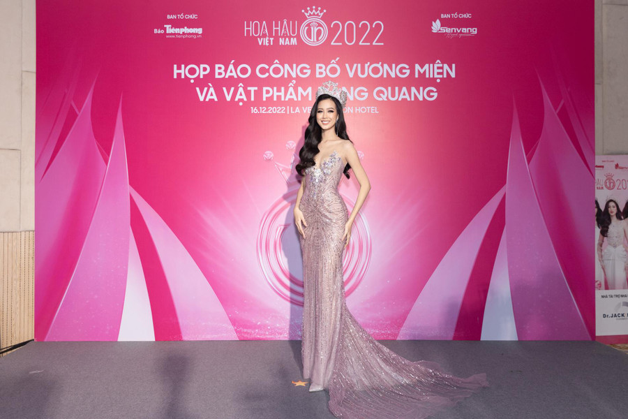 Hoa hậu Liên lục địa Bảo Ngọc.