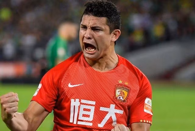 Tiền đạo nhập tịch Elkeson của đội tuyển Trung Quốc