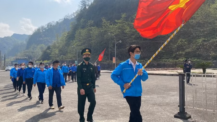 Đoàn thanh niên, Hội sinh viên Trường Đại học Kinh tế và QTKD (ĐH Thái Nguyên) luôn chú trọng tuyên truyền, giáo dục cho đoàn viên, sinh viên
