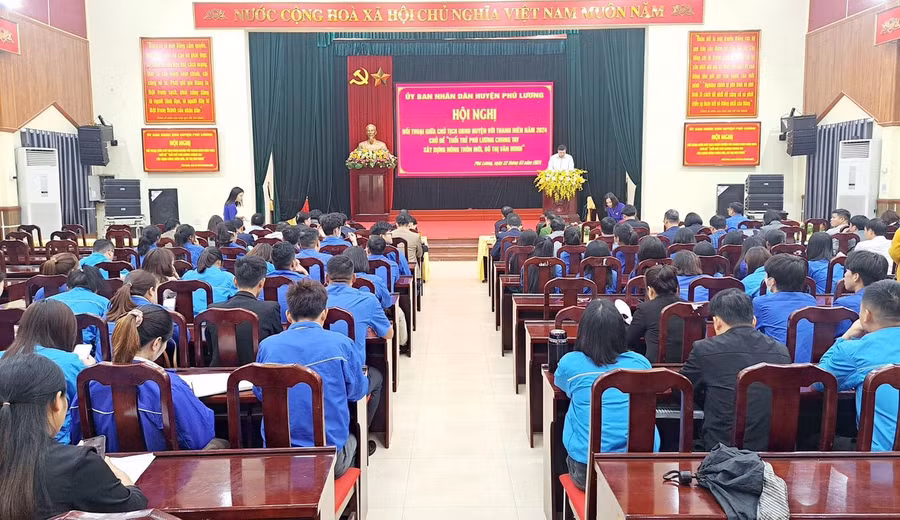 Chương trình thu hút sự quan tâm của nhiều đoàn viên thanh niên.