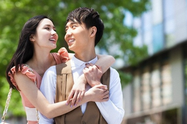 Có 4 dấu hiệu này, chứng tỏ chàng đang yêu bạn đến tình si, điên dại-2